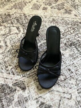 Women’s Kitten Heel Mules | Round Toe Bow Heels